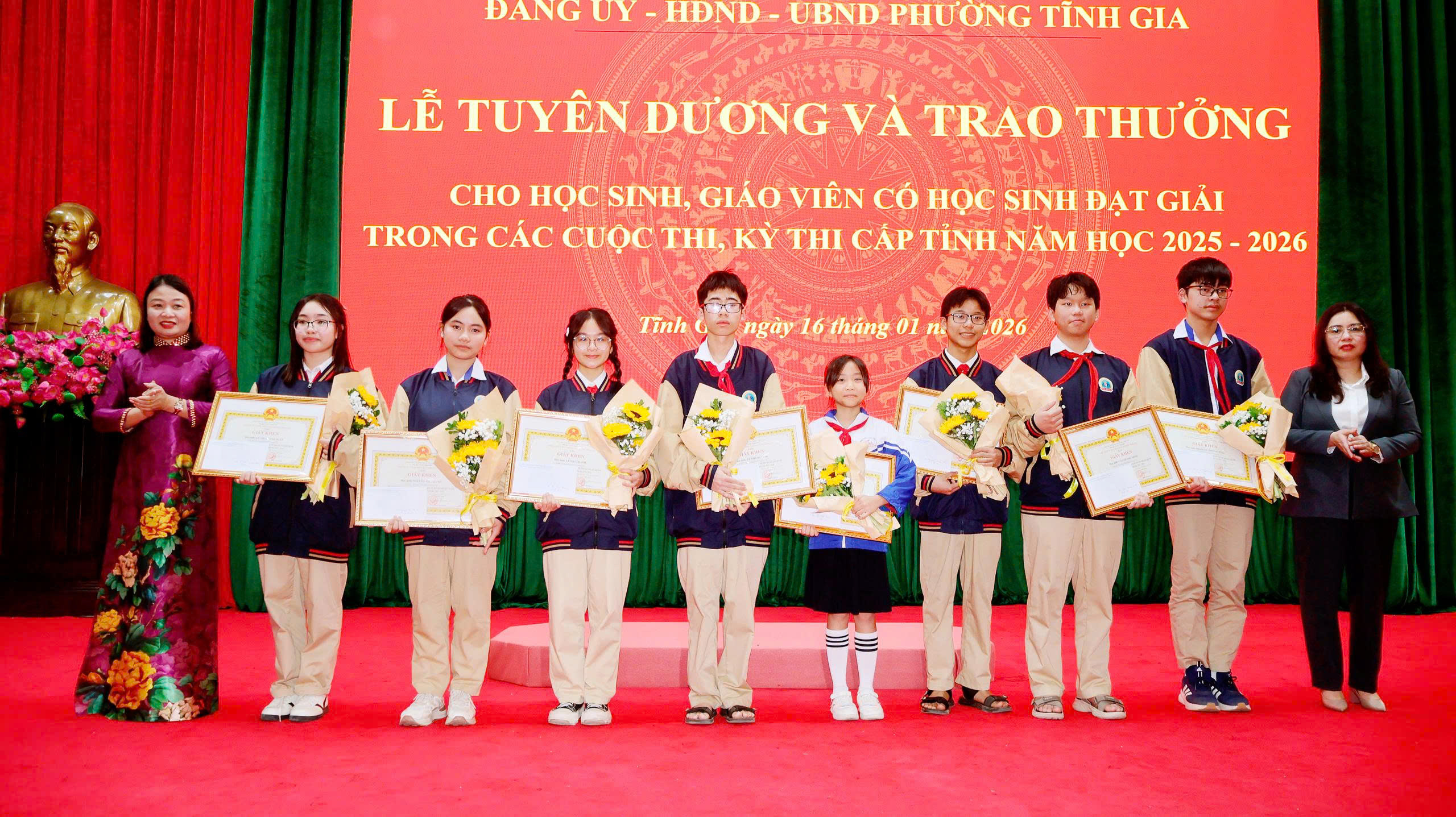 Anh-tin-bai